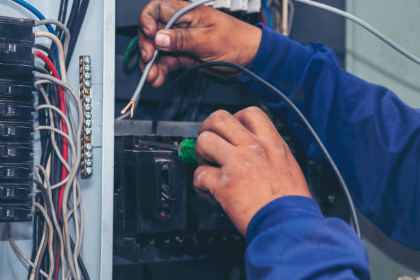 Best Circuit Breaker Repair  in Shady Cove, OR